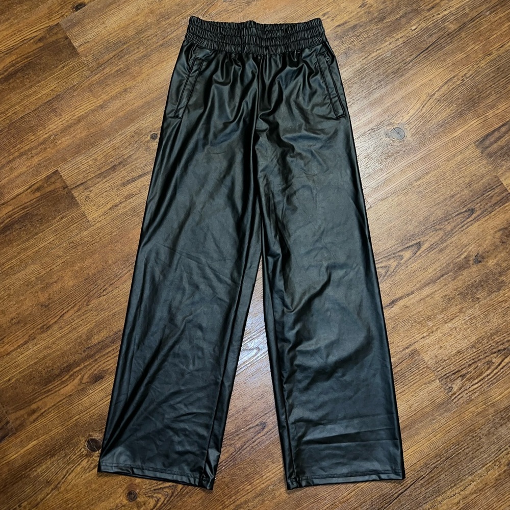 Offline By Aerie Real Luxe Black Faux Leather Chic Wide Leg Flare Pants Size XS - Picture 6 of 14